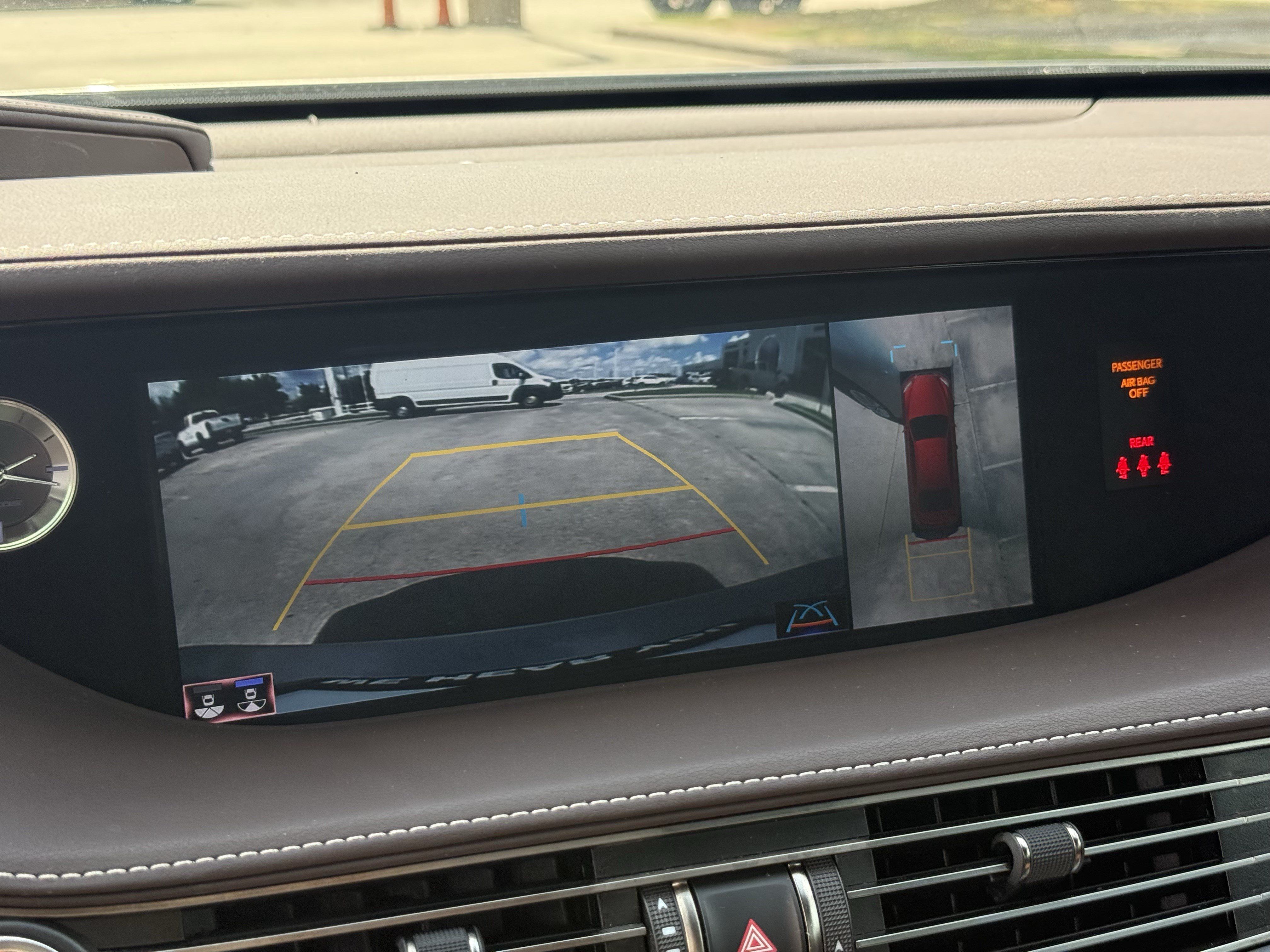 Used 2020 Lexus LS 500 w/ Interior Upgrade Package RWD image 21