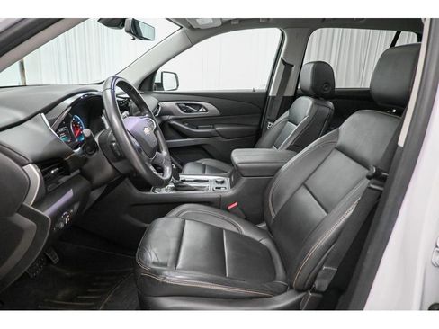 Used 2019 Chevrolet Traverse RS image 21