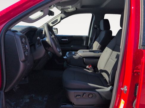 New 2026 Chevrolet Silverado 1500 Custom Trail Boss w/ LPO, Dark Essentials Package AWD/4WD image 9