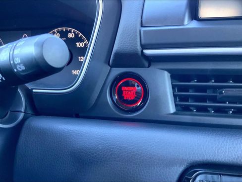 Used 2023 Honda Pilot Touring image 34