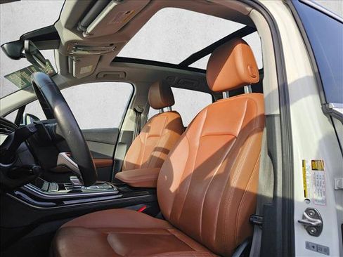 Used 2023 Audi Q7 Premium Plus image 19