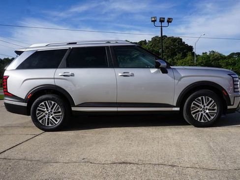 New 2026 Hyundai Palisade SEL Premium FWD image 3