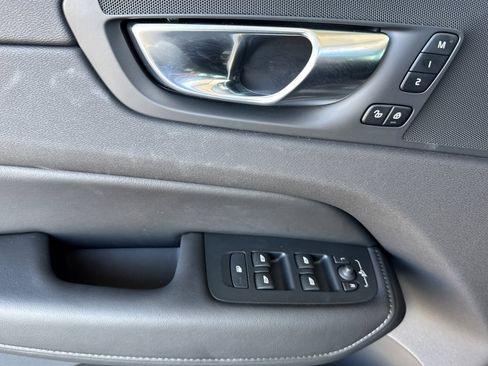 New 2025 Volvo XC60 B5 Core w/ Protection Package Premier image 10