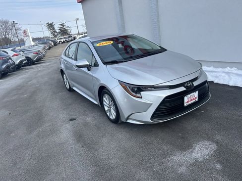 Certified 2025 Toyota Corolla LE w/ LE Premium Package image 4
