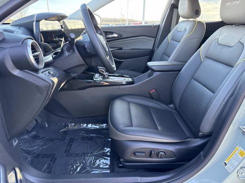Used 2024 Chevrolet Trax ACTIV w/ Driver Confidence Package image 23