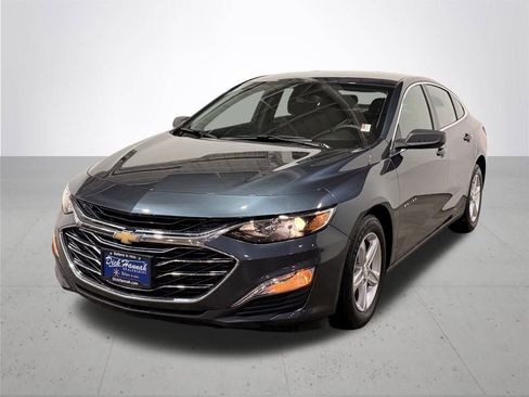 Used 2020 Chevrolet Malibu LS image 2