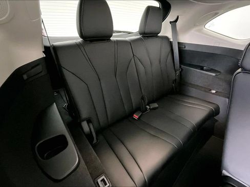Certified 2026 Acura MDX FWD w/ Technology Package image 34