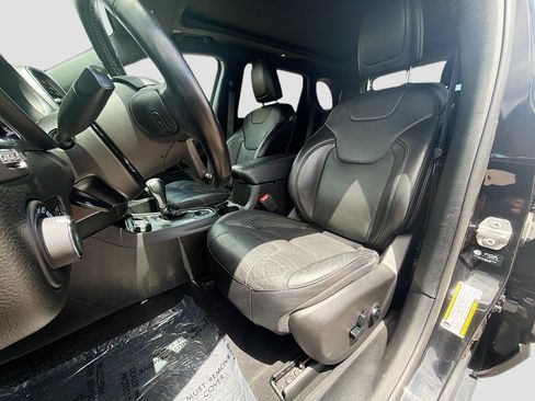 Used 2021 Jeep Cherokee Latitude Lux 80th Anniv w/ Quick Order Package 26U 80TH AWD/4WD image 13