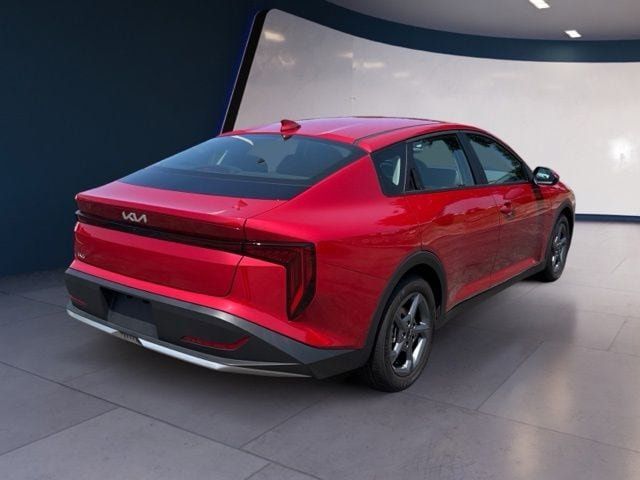 Certified 2025 Kia K4 FWD image 5