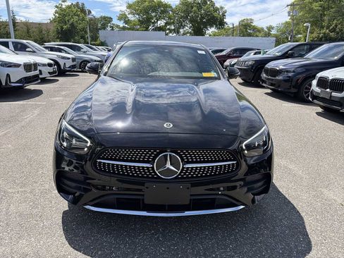 Used 2023 Mercedes-Benz E 350 4MATIC Sedan image 2