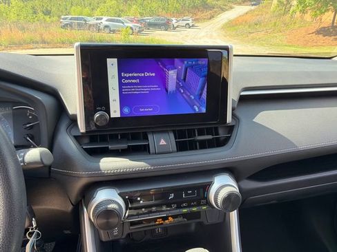 Used 2023 Toyota RAV4 LE FWD image 27