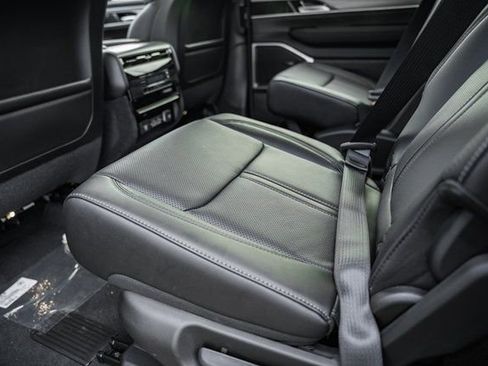 New 2026 Jeep Grand Wagoneer 4WD image 41