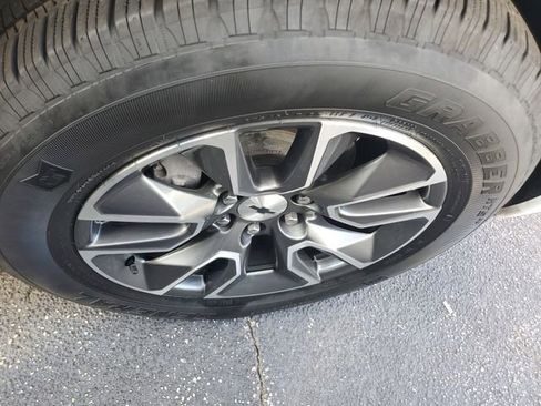 Used 2024 Chevrolet Silverado 1500 RST image 8