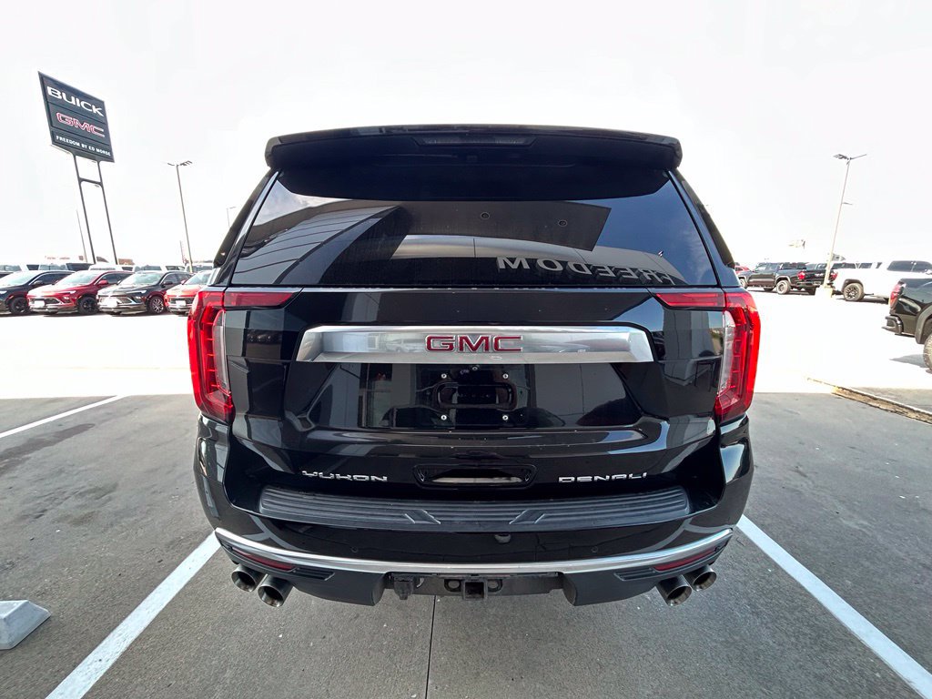 Used 2021 GMC Yukon XL Denali AWD/4WD image 3