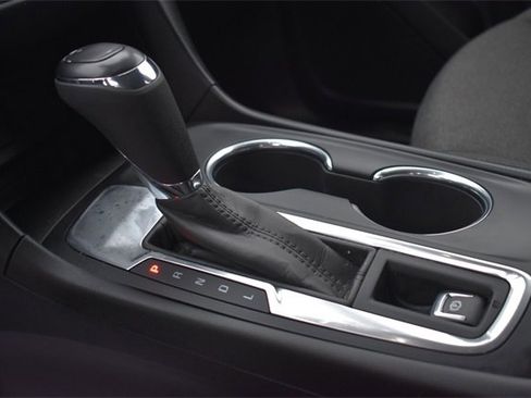 Certified 2020 Chevrolet Equinox LT image 25