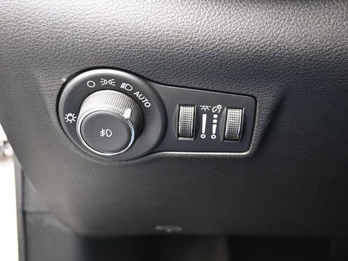 Used 2024 Jeep Compass Limited image 35