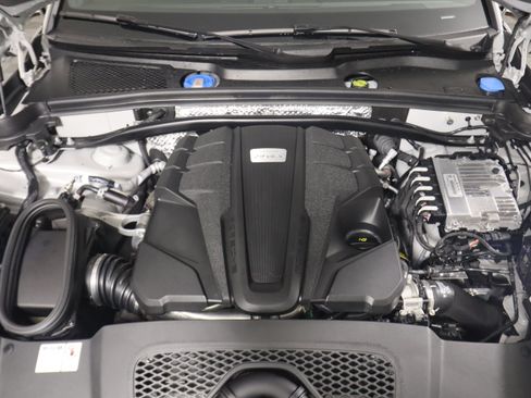 Used 2024 Porsche Macan S image 22