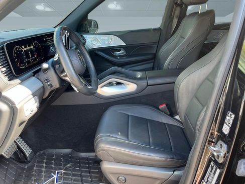 Used 2024 Mercedes-Benz GLS 450 4MATIC image 3