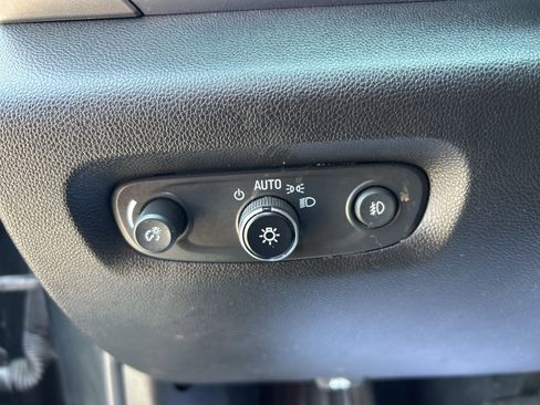 Used 2020 Chevrolet Traverse LT w/ Driver Confidence II Package image 20