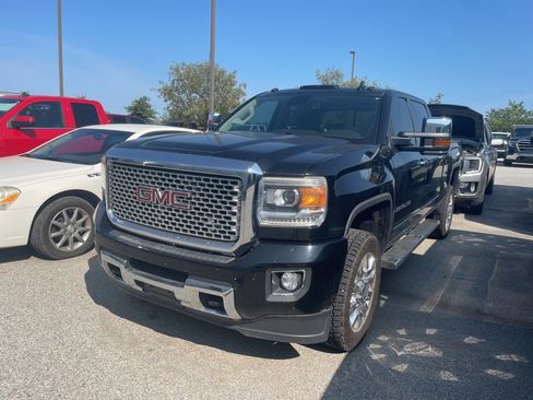Used 2015 GMC Sierra 2500 Denali w/ Duramax Plus Package image 21