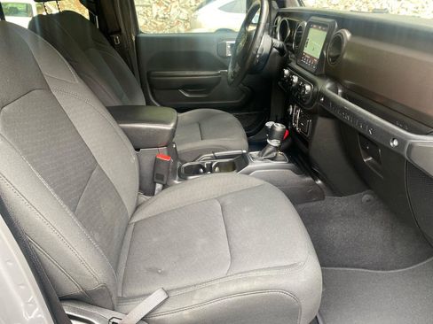 Used 2020 Jeep Wrangler Unlimited Sport S w/ Sun And Sound Package AWD/4WD image 7
