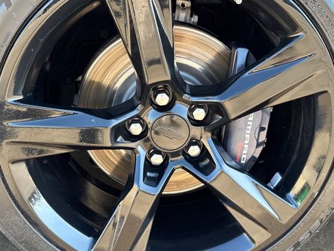 Used 2017 Chevrolet Camaro SS RWD image 34