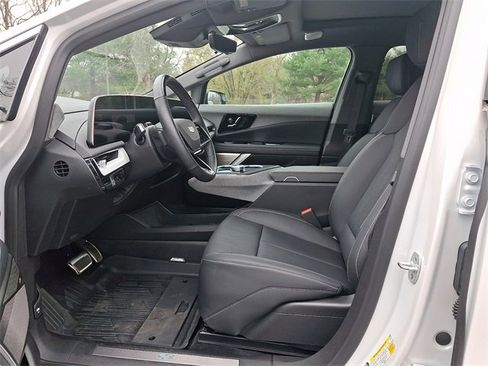 Certified 2025 Cadillac Optiq Luxury 2 w/ LPO, Floor Liner Package image 9
