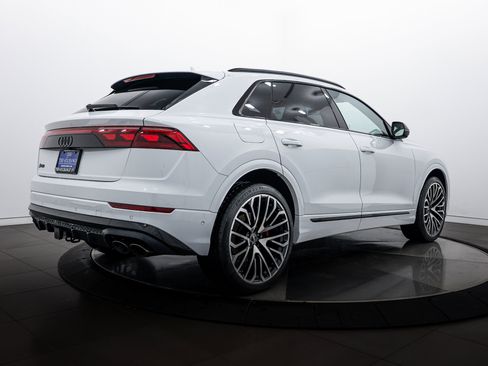 New 2026 Audi SQ8 Prestige image 4