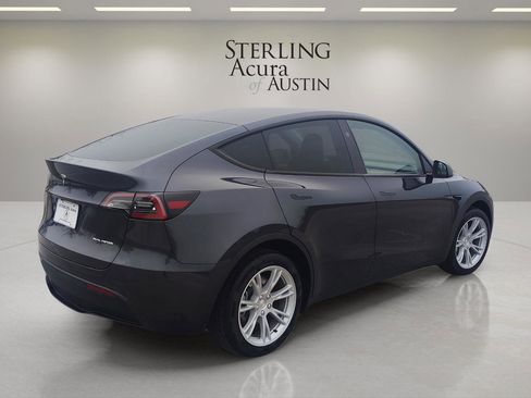 Used 2024 Tesla Model Y Long Range image 5