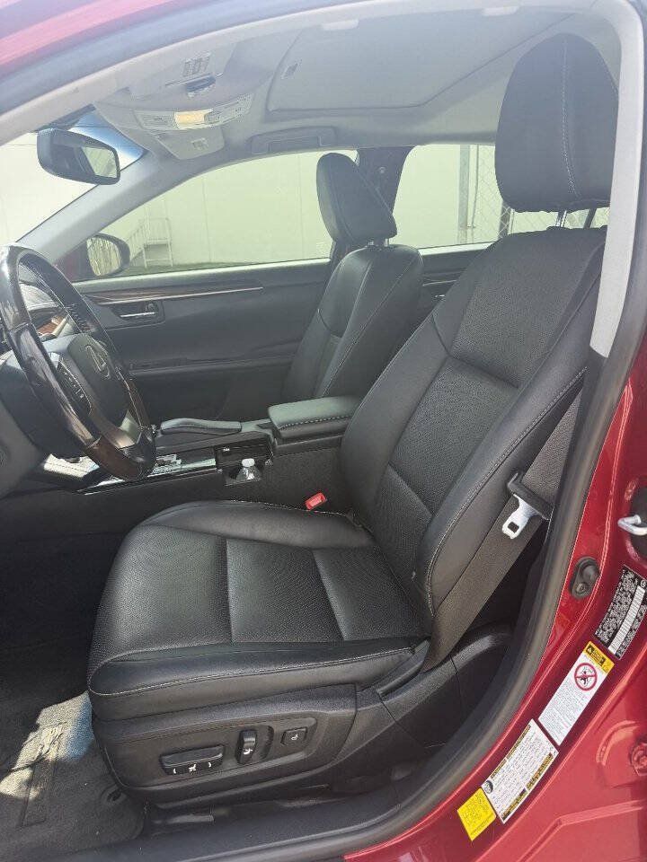 Used 2015 Lexus ES 350 w/ Premium Package FWD image 6