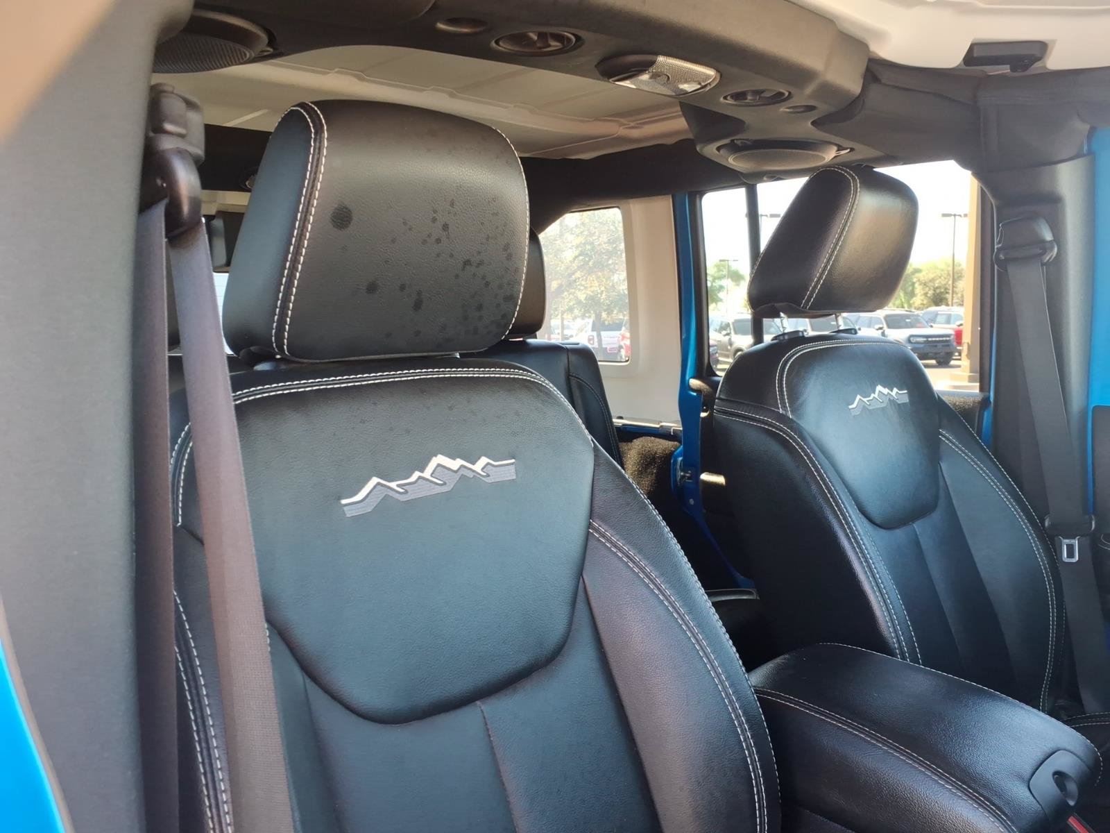 Used 2014 Jeep Wrangler Unlimited Sahara AWD/4WD image 12