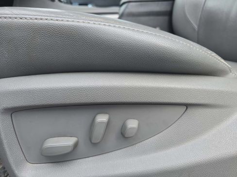 Used 2018 Chevrolet Suburban LT w/ Luxury Package image 11