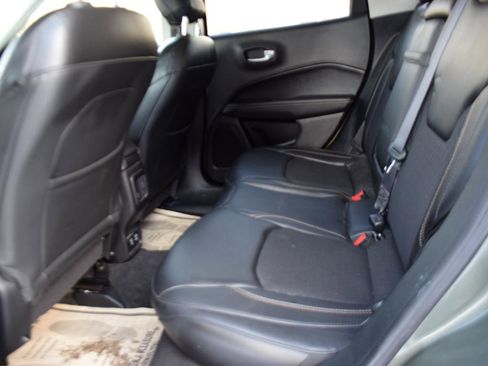 Used 2018 Jeep Compass Latitude w/ Popular Equipment Group AWD/4WD image 30