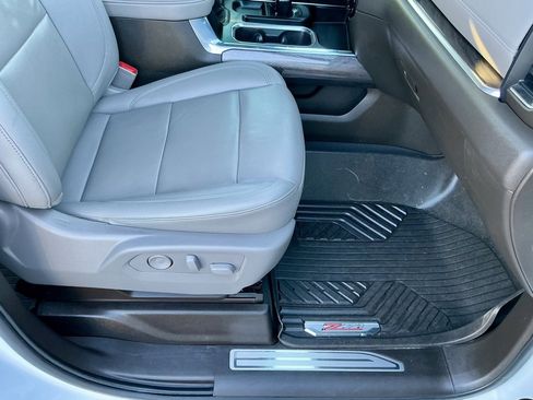 Used 2022 Chevrolet Silverado 1500 LTZ w/ LTZ Premium Package image 22