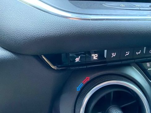 Used 2024 Chevrolet Blazer LT w/ Midnight/Sport Edition FWD image 17