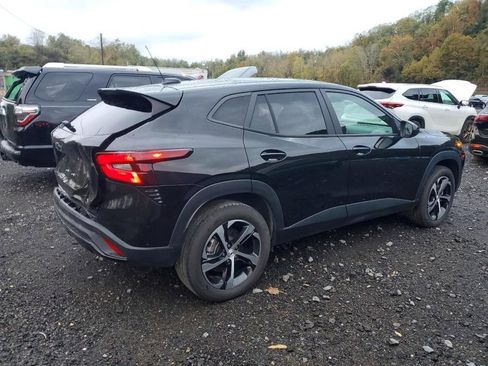 Used 2024 Chevrolet Trax RS w/ Sunroof Package image 4