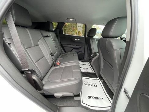 Used 2025 Chevrolet Blazer LT image 23