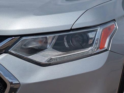 Used 2020 Chevrolet Traverse LS FWD image 9