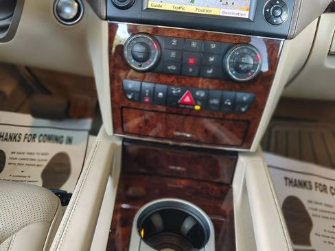 Used 2012 Mercedes-Benz GL 550 4MATIC image 17