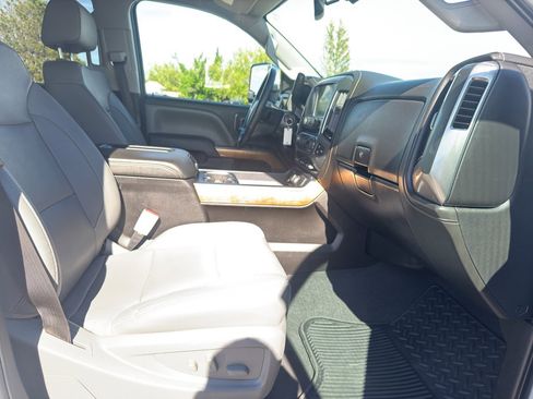 Used 2019 Chevrolet Silverado 2500 LTZ w/ Duramax Plus Package AWD/4WD image 17