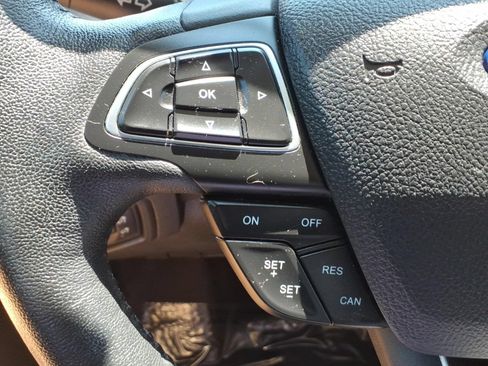Certified 2018 Ford Focus Titanium FWD image 18