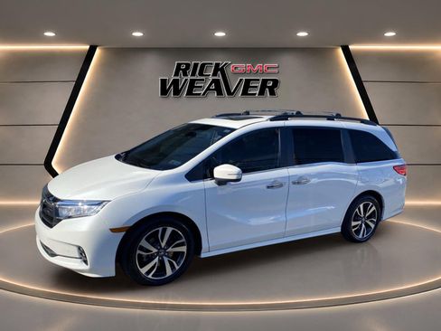 Used 2021 Honda Odyssey Touring image 2
