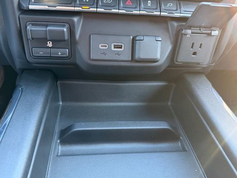 Used 2021 GMC Sierra 1500 Elevation w/ Preferred Package image 21