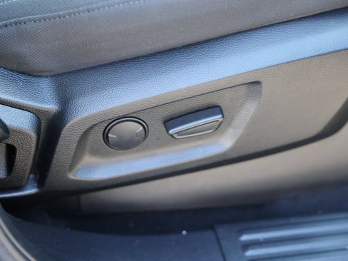 Used 2019 Ford Ranger XLT w/ Equipment Group 302A Luxury image 9