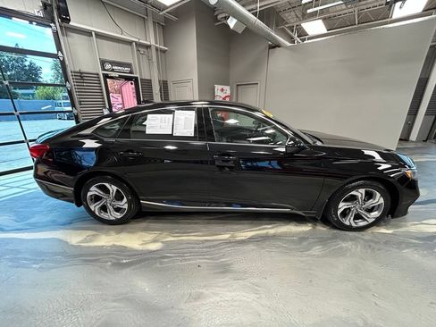 Used 2018 Honda Accord EX-L image 26