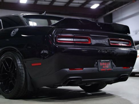 Used 2016 Dodge Challenger R/T image 20