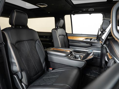 Used 2022 Jeep Grand Wagoneer Series III w/ Rear Seat Video Group 1 image 23