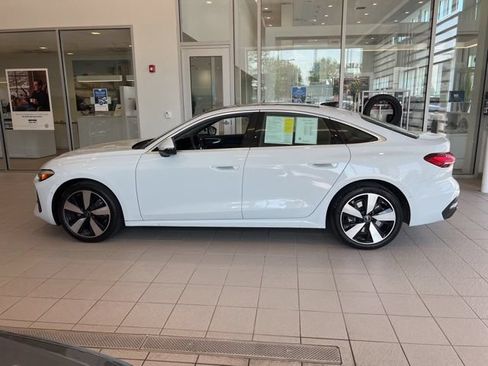 Used 2025 Audi A5 2.0T Premium w/ Convenience Package AWD/4WD image 4