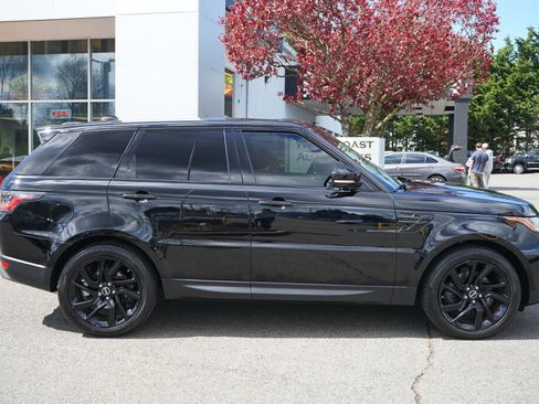 Used 2018 Land Rover Range Rover Sport SE image 5