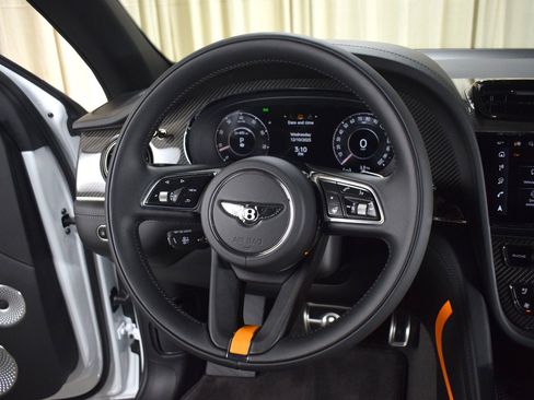 New 2026 Bentley Bentayga Extended Wheelbase AWD/4WD image 4